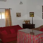 Cortijo La Cartuja De Alcantara منزل ريفي *